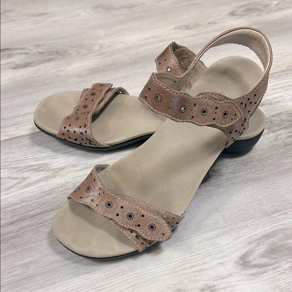 Romika Tahiti 03 Brown Leather Flower Cut Out Strap Sandals Womens Size 42 US 11